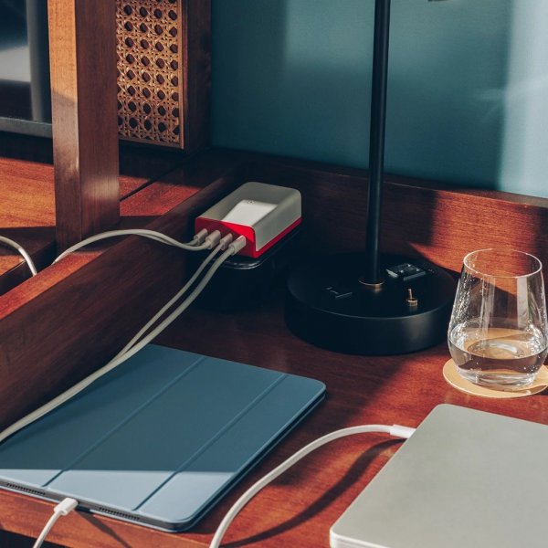 Twelve South PlugBug Travel 120W Reseladdare Vit