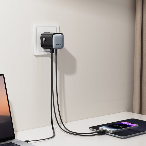 Joyroom 65W Väggladdare med inbyggd USB-C kabel & USB-A/USB-C uttag Svart