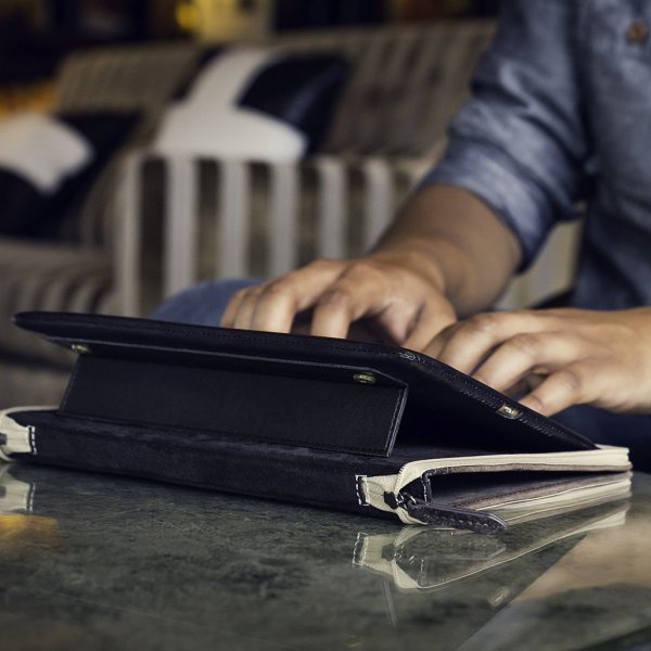 Twelve South iPad 9.7 (gen 5/6)/iPad Air 1/2 Fodral BookBook Äkta Läder Stativ Brun