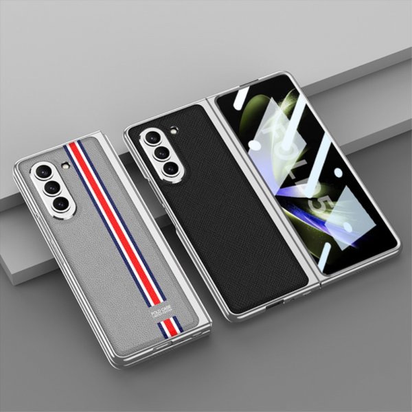 GKK Samsung Galaxy Z Fold 5 Skal Stripe Vit