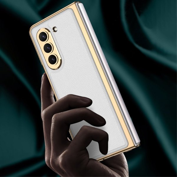 GKK Samsung Galaxy Z Fold 5 Skal Stripe Vit