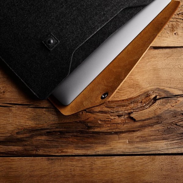 Mujjo MacBook Sleeve 13" Brun Svart