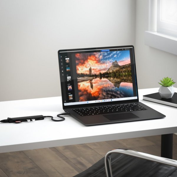 Satechi 7-i-1 USB-C Slim Multiport Adapter med Ethernet Svart
