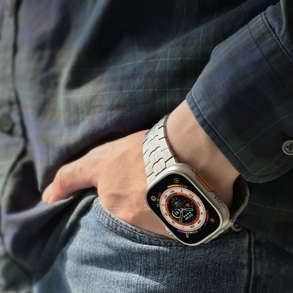 Just Mobile Apple Watch Ultra 49mm Armband Titanium