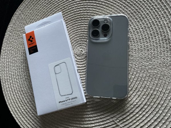 Spigen iPhone 15 Pro Skal Liquid Crystal Crystal Clear