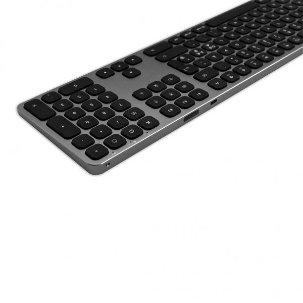 Satechi Trådlöst tangentbord för upp till 3 enheter Nordisk Layout Space Gray