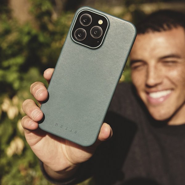 Mujjo iPhone 16 Pro Skal Full Leather Case Livid Green