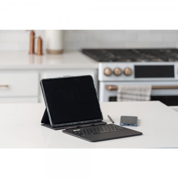 ZAGG iPad Pro 11 (M4/M5) Fodral med Tangentbord Pro Keys 2 Nordic Layout Svart