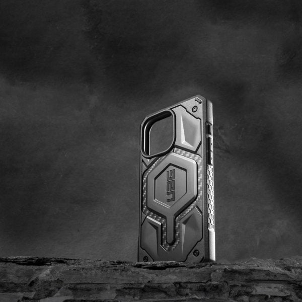 Urban Armor Gear (UAG) iPhone 16 Pro Skal Monarch Pro MagSafe Carbon Fiber