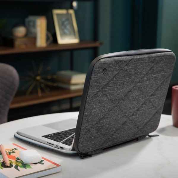 Twelve South MacBook Air 13 M1 (A2337)/M2 (A2681)/Pro 13 (A2338) Fodral SuitCase