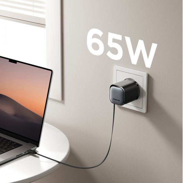 Joyroom 65W Väggladdare med inbyggd USB-C kabel & USB-A/USB-C uttag Svart