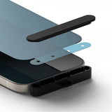 Ringke iPhone 15 Skärmskydd Privacy Tempered Glass Installation Jig