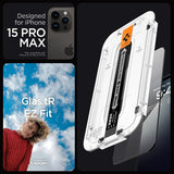 Spigen iPhone 15 Pro Max Skärmskydd GLAS.tR EZ Fit FC Svart 2-pack