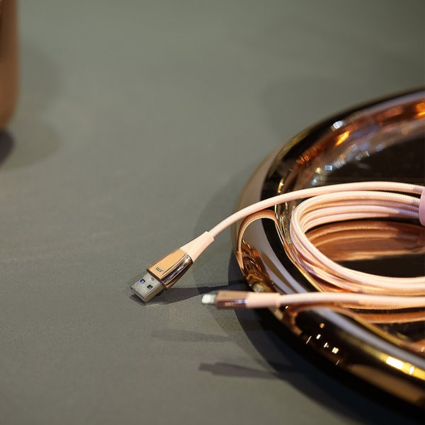 Just Mobile Kabel ZinCable USB-A/Lightning 1.5m Roseguld