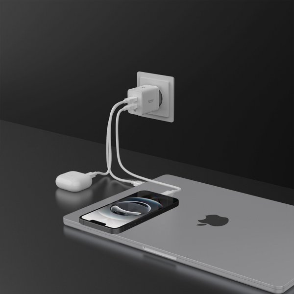 Spigen Essential Laddare 47W 2xUSB-C Vit