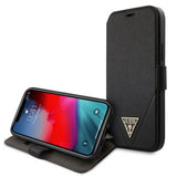 Guess iPhone 12 Pro Max Fodral Gold Triangle Saffiano Svart