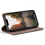CaseMe iPhone 14 Plus Fodral Retro Flip Kaffe