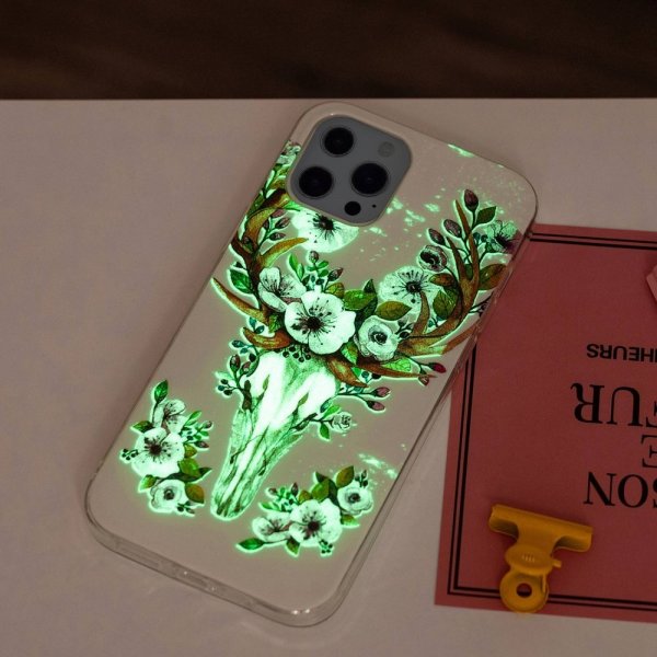 iPhone 14 Pro Skal Motiv Blommor och Hjort