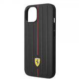 Ferrari iPhone 14 Skal Embossed Stripes Röd