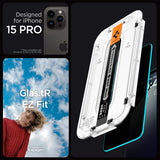 Spigen iPhone 15 Pro Skärmskydd GLAS.tR EZ Fit Privacy 2-pack