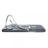 Spigen iPhone 16 Skal Liquid Crystal MagFit Crystal Clear