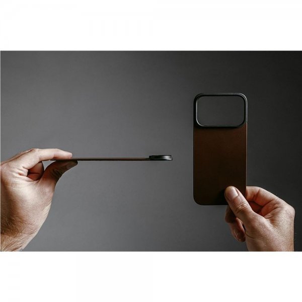 Nomad iPhone 17 Pro Skin Mag Leather Back Rustic Brown