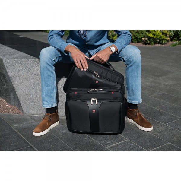 Wenger Patriot 2-part Business Trolley 15.6" Svart