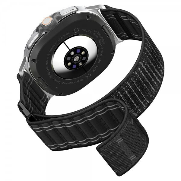 Spigen Samsung Galaxy Watch 8 40/44mm/Classic 46mm Armband WBF0 Svart