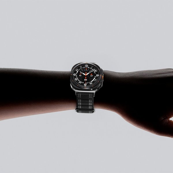 Spigen Samsung Galaxy Watch Ultra 47mm Armband WBF0 Svart
