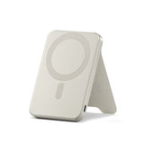 Satechi OntheGo Qi2 5K MagSafe-powerbank med Stativ Sand