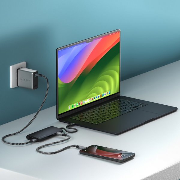 Satechi USB-C Multiport Adapter 8K With Ethernet V3 Midnight