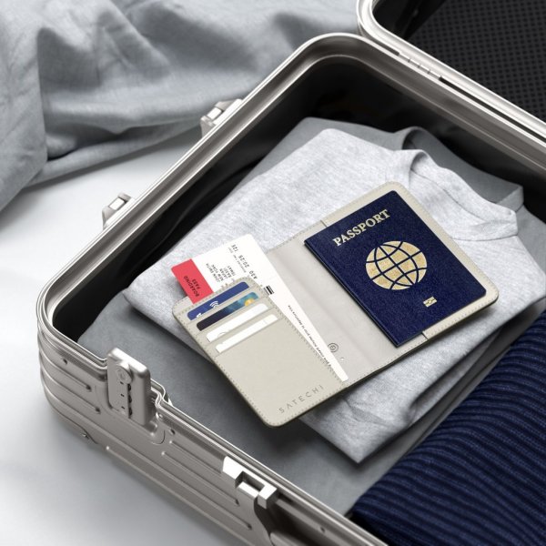 Satechi Vegan-Leather FindAll Passport Cover Sand