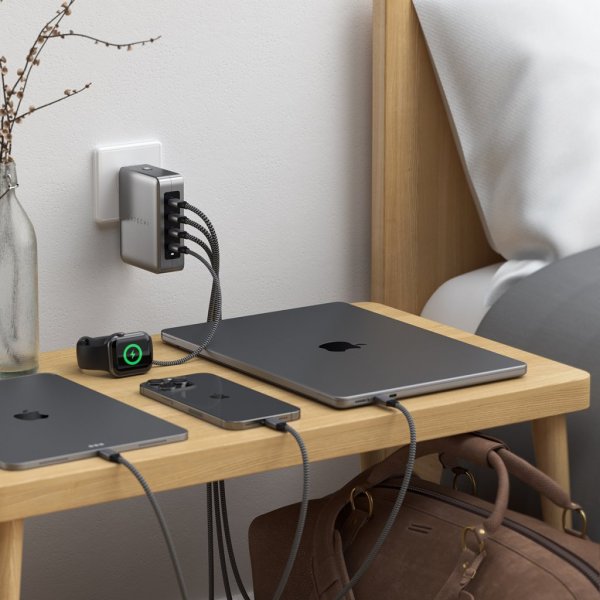 Satechi Laddare 145W USB-C 4-Port GaN Travel Charger