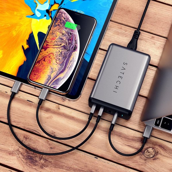 Satechi 75W PD reseladdare med dubbla USB-C och USB-A uttag Grå