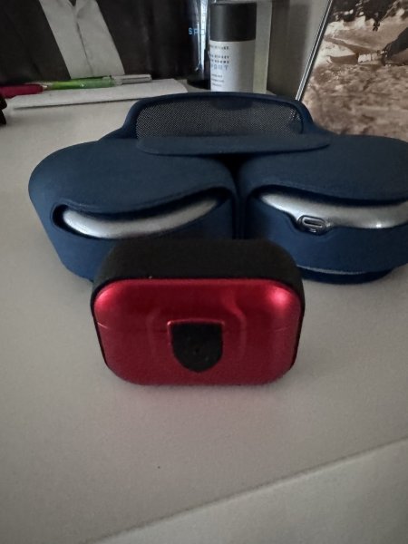 AirPods Pro 2 Skal Låsbart Röd